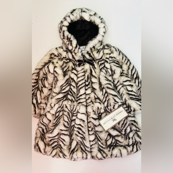 New! Gorgeous American Widgeon Girls' Zip Front Hooded Faux Fur Coat. Size 4